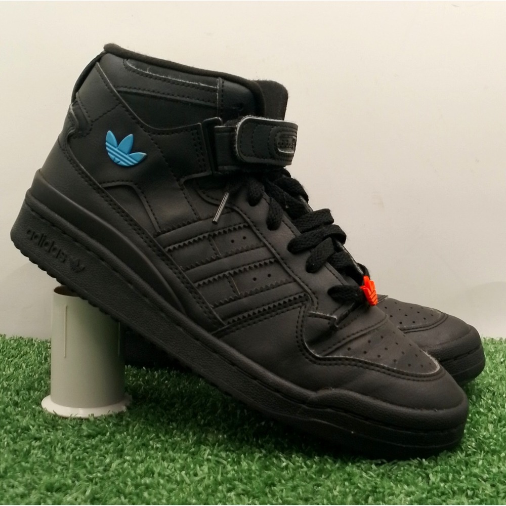 Adidas Forum Big Kids 6.5 Athletic Shoes Mid Triple Black Trefoil Pins GY9237